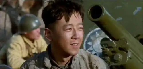 郭涛出生演艺世家,被称为小姜文,出道就演张艺谋的电影
