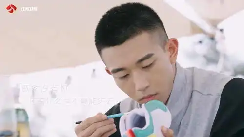 怦然心动20岁暖心收官海边唱响毕业歌会