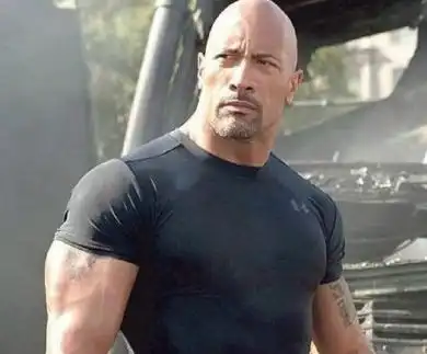 全球最赚钱男演员巨石强森确诊新冠妻女也中招