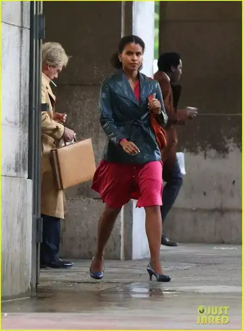 小丑起源电影小丑情妇上线,蝙蝠侠老爹欲竞选哥谭市长