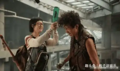 孙俪和他同居多年被抛弃,邓超至今不与他同台,今36岁无人知
