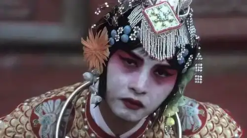 菊仙回家后便走了,程蝶衣崩溃了,他的徒弟恶有恶报也被抓了起来
