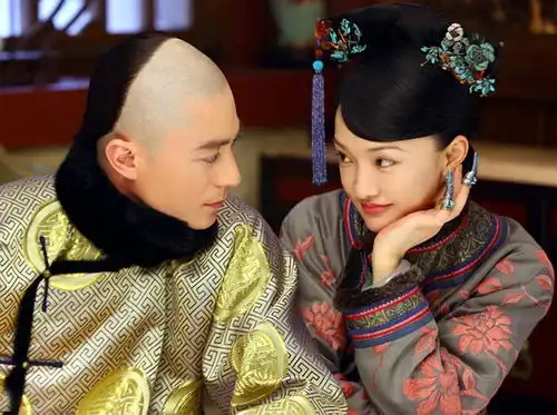 周迅如懿传剧照首曝光灵动大眼完胜张钧甯等后宫美妃
