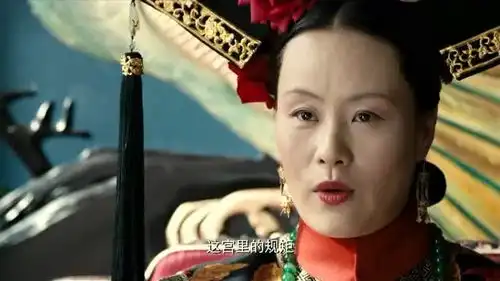 宫锁沉香宫女被嘲笑出生低没规矩,姑姑教规矩简直就是受罪
