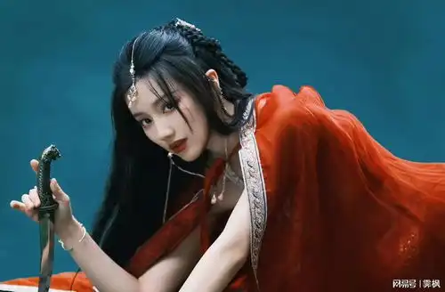 王鹤润写真壁纸,莲花楼里最美的角丽谯大美女