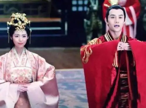 北电出了名的神奇宿舍,4个人火了3个,只有她一直不温不火
