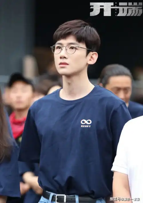 正午阳光开端开机,白敬亭赵今麦cp感强,无限流悬疑剧情看点十足

