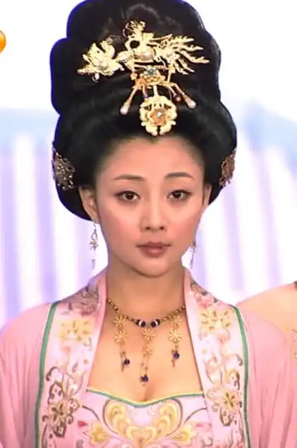 大型真香现场,被张榕容新剧从前有座灵剑山圈粉
