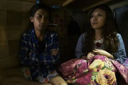 镜头下蜗居的香港人,4口之家挤在4平方米的空间