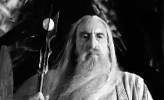 白袍巫师克里斯托弗李去世