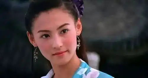 韩雪张柏芝同框眉形相似,原来死忠粉17年一直在学
