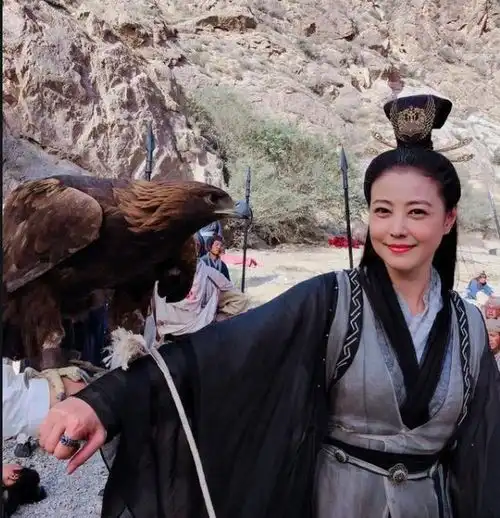 倚天屠龙记中,灭绝师太为何对明教恨之入骨,宁死不和解
