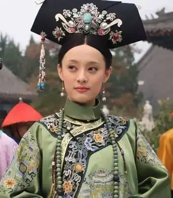看了多年假清宫戏,你必须知道的清朝后宫女子发型变化
