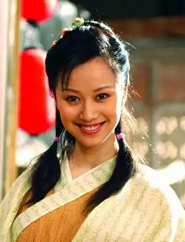 因一角被称为最美女神,曾因前夫欠千万债款,今43岁官宣新恋情
