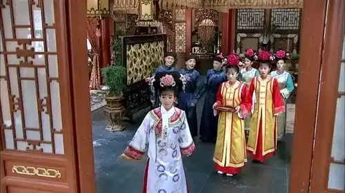 新还珠格格皇上对紫薇话里有话,连金锁都听出来意思,紫薇慌了
