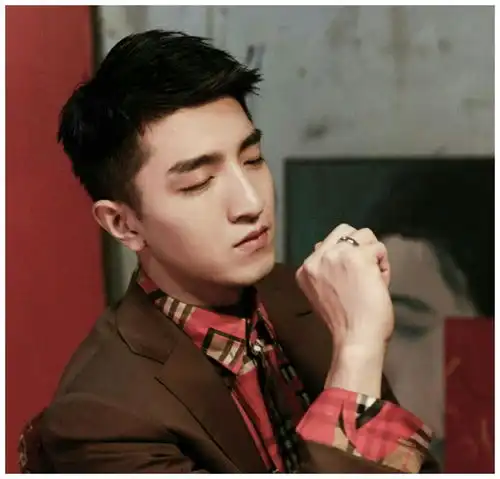 快本中金瀚对前辈,有着属于自己的表情管理,真是太可爱了