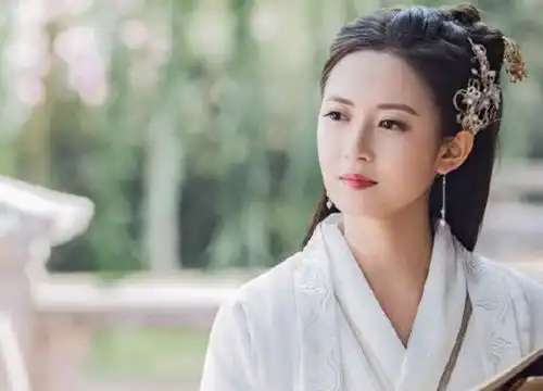 月上重火低调开机,香蜜主创再合体,罗云熙搭陈钰琪演情侣
