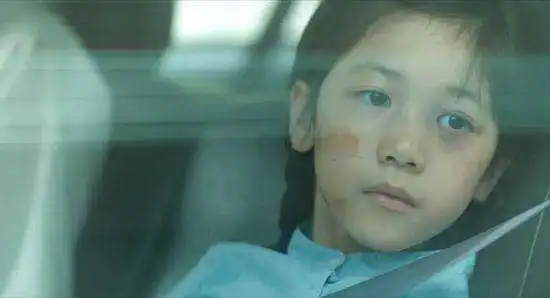 鲍毓明性侵14岁养女3年敢告状,我就杀了你妈妈
