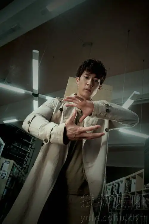 开心魔法魔法师造型首曝光吴尊化身花美男
