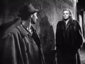 秋风初起,拾起第一片秋叶,唱一首相思给你