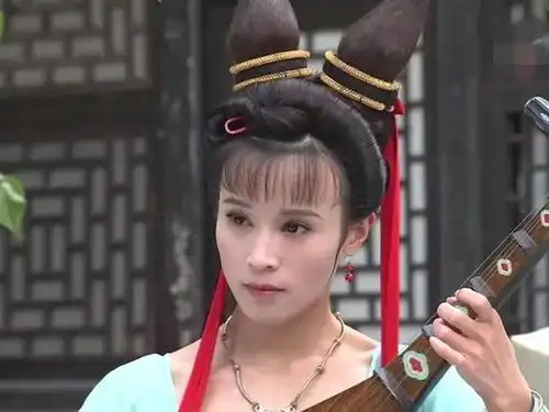 杨贵妃秘史造型盘点国色天香素雅粉嫩鞋子上都是流苏怎能不美
