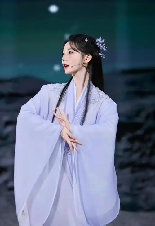 13位女星中秋造型,陈瑶鞠婧祎赵晴太卷,王楚然敦煌神女赢了