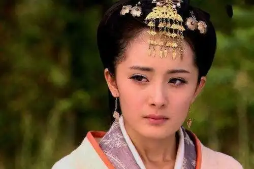 有一个喜欢穿汉服的女朋友是一种什么体验
