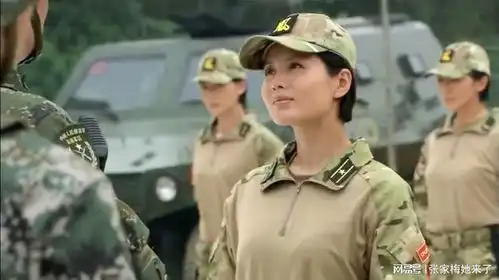 男兵瞧不起女特种兵,下一秒女兵一拳,直接把他打趴下