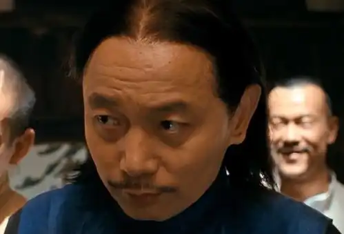 让子弹飞师爷房中出现的妻子和孩子,并不是他亲人,原因很简单
