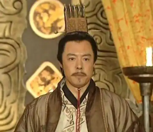 秦始皇给吕不韦写信,只是令其迁蜀,为何他就吓得饮鸩自杀了
