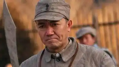 亮剑3即将开播,剧照曝光一头发胶,网友先看两集老版压压惊
