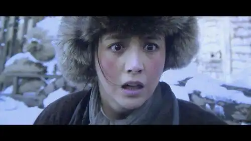 徐克智取威虎山里,怎么感觉高波和白茹有段情呢
