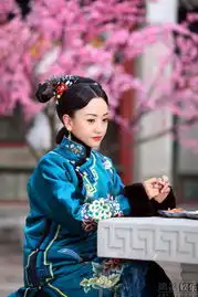 杨蓉宫锁连城七色造型华美动人