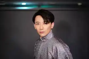 迟嘉亮相芝麻胡同,演过贾宝玉,扮过公子华,蒋钦生活中很腼腆
