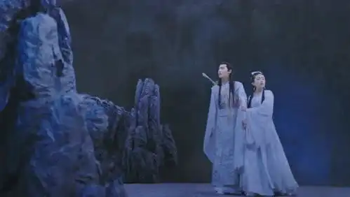 双世宠妃墨奕怀的白发造型真的很好看
