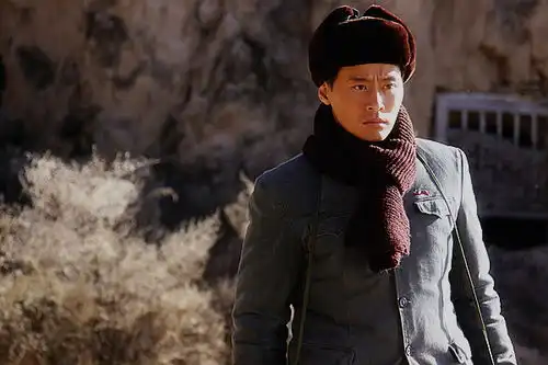 知青引热议导演赞程皓枫还原本色
