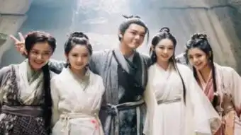 新倚天屠龙记赵敏抢走张无忌,周芷若被劈腿成为笑料