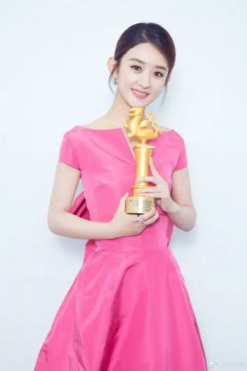 赵丽颖有3段感情,和高梓淇因戏生情,为何最后选择多情的冯绍峰
