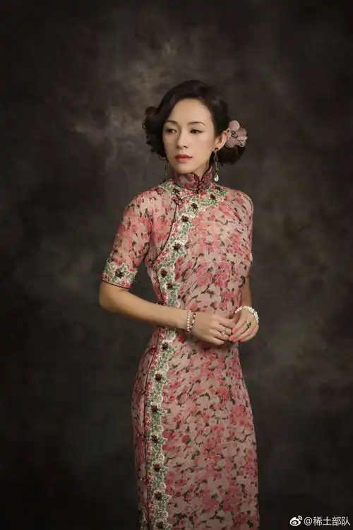 章子怡和周一围,一张图就是一部电影
