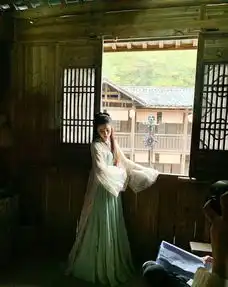 元气满满的葛天,古装造型楚楚动人
