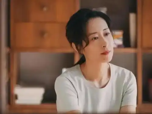 娱乐圈5位风骨女星,各个比宋引章活得漂亮
