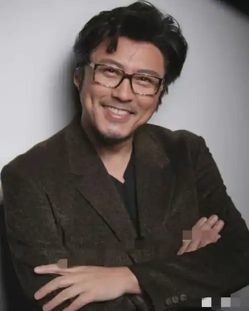 新版红楼梦来了,但是估计没人知道这个老戏骨是谁了吧