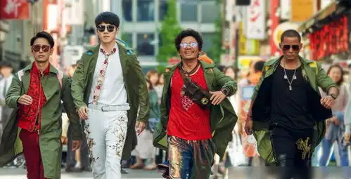 春节档电影配乐唐探3唱李玟金曲,人潮汹涌找来5位浪姐