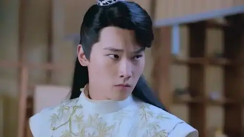 双世宠妃值得二刷的镜头,不就吃个果冻吗,还耍起武功来了