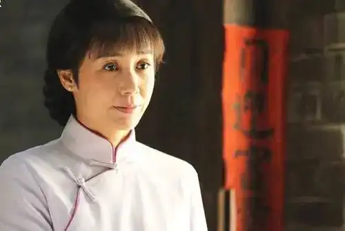 蒋雯丽倪大红携手演绎正阳门下小女人