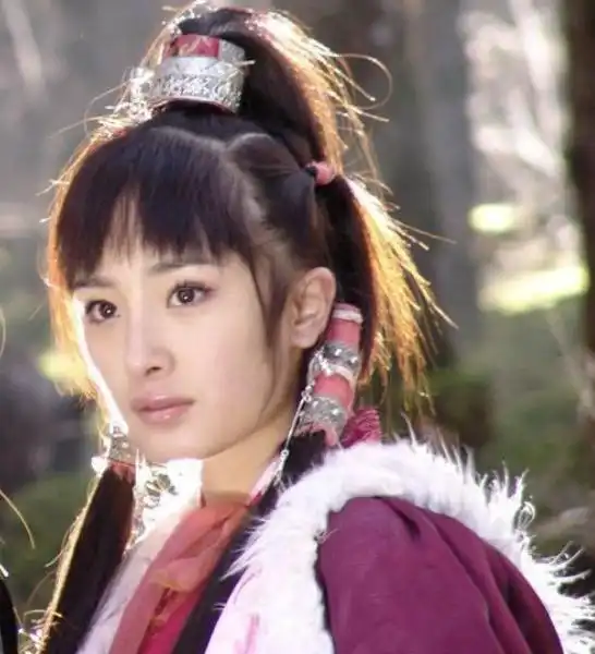 杨幂有没有整容看了神雕侠侣里的郭襄的剧照,观众一目了然