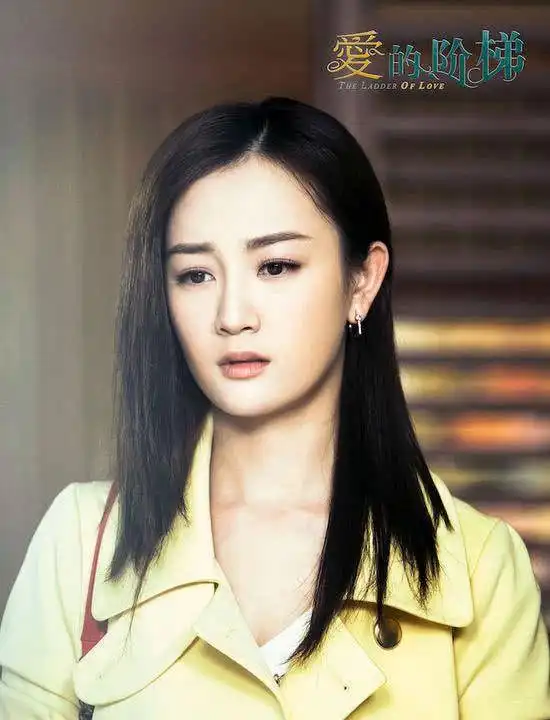 她颜值巅峰时迪丽热巴为其作配,公开承认整容,如今无戏可拍
