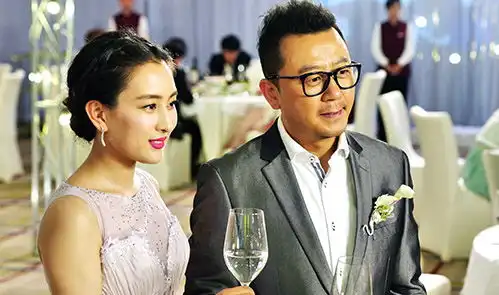 郭涛何以甩鲜肉几条街看还是夫妻不服来辩
