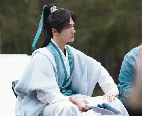 近期未播先火的剧且试天下仅排第4,第二名数据仅是榜首的一半
