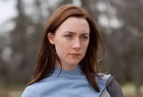 还记得布达佩斯大饭店里那个有着湖水般双眸的女孩吗她上辈子也许是爱尔兰的精灵